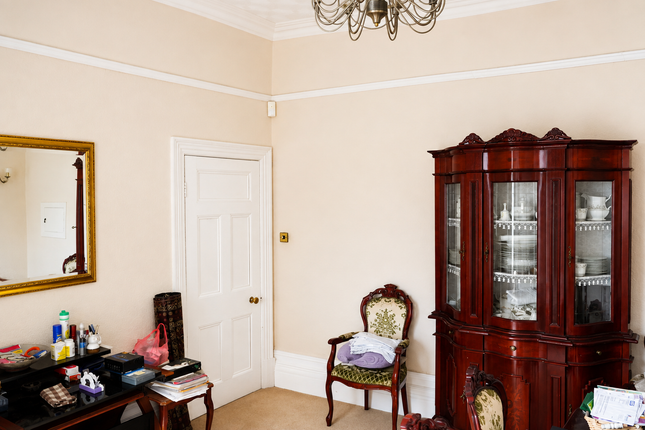 34, Kensington Road, Oldham photo 4