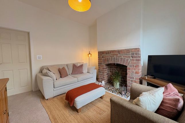 5, Mona Street, Huddersfield photo 3