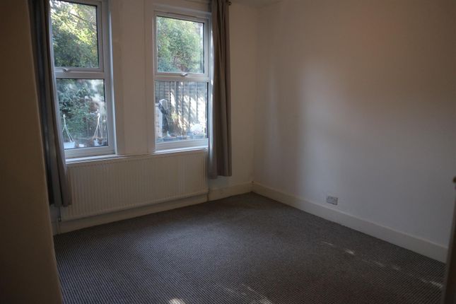 2-bed house on 216, Lea Bridge Road, London, £2,000/mo