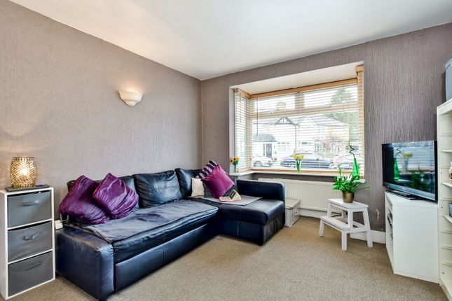 30, The Crescent, Abbots Langley photo 3