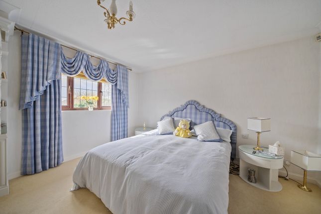 Detached house for sale in Priory Field Drive, Edgware, Greater London.