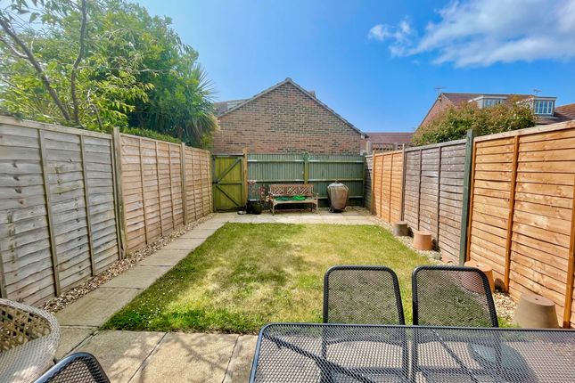 27, The Poplars, Littlehampton photo 2