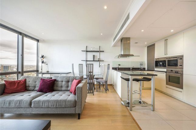 Thumbnail Flat to rent in West India Quay, 26 Hertsmere Road, Canary Wharf
