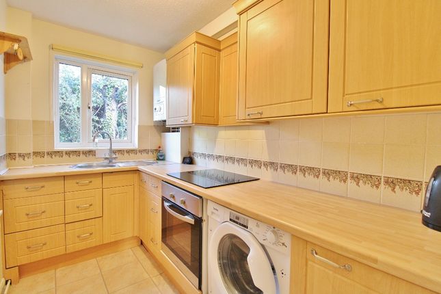 9, Hamble Court, Stubbington photo 2