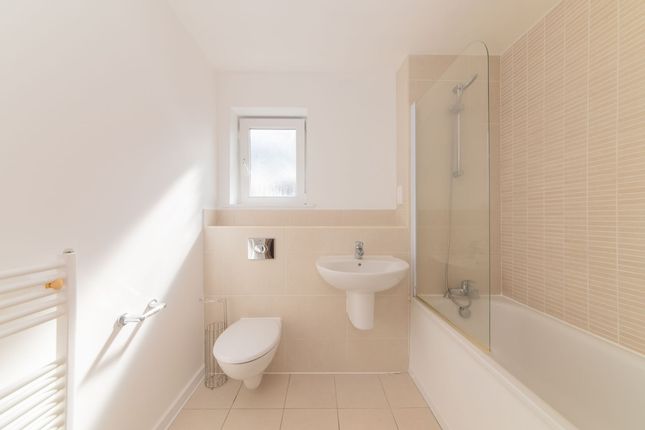 Flat 2, Newhall House, London photo 4