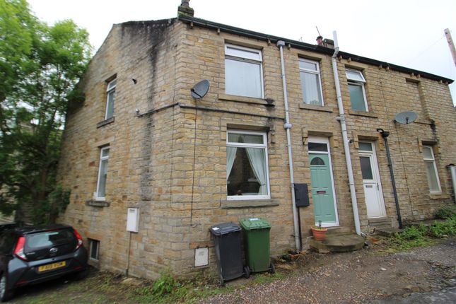 Thumbnail End terrace house to rent in Radcliffe Road, Slaithwaite, Huddersfield