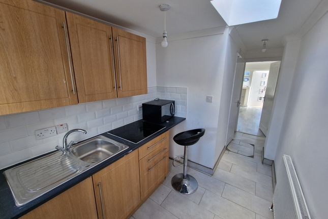 Flat to rent in Mile Road, Bedford