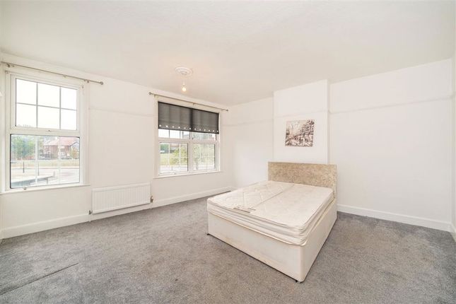 7A, Newmarket Green, London photo 4