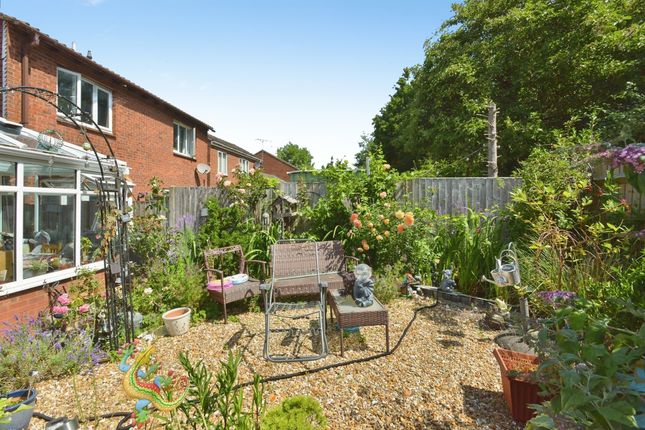 25, Simonsbath, Milton Keynes photo 4