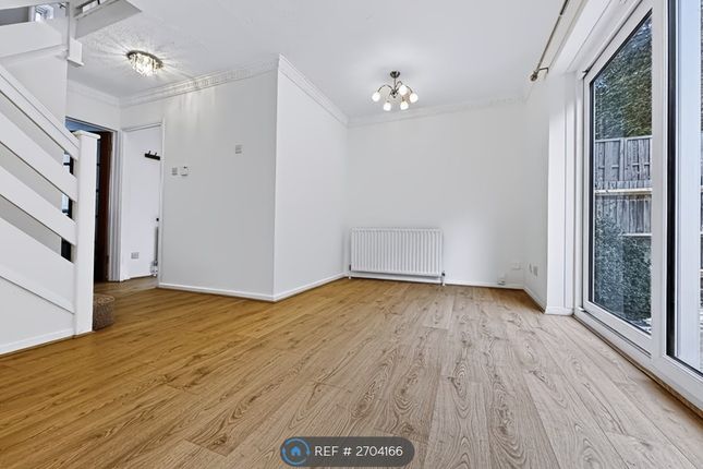 Knights Manor Way, Knights Manor Way, Dartford photo 5