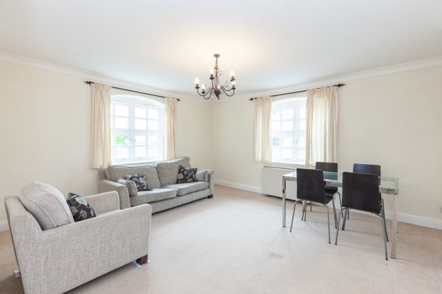 Thumbnail Flat to rent in Bennett Crescent, Cowley, Oxford