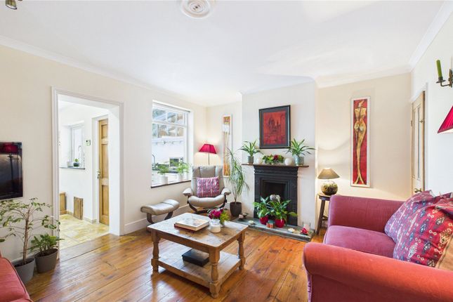 3 Summerdyne,, Anthonys, Surrey photo 3