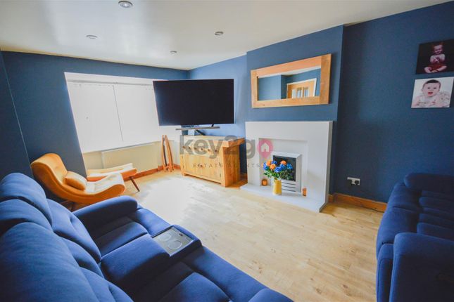6, Wychwood Croft, Sheffield photo 4