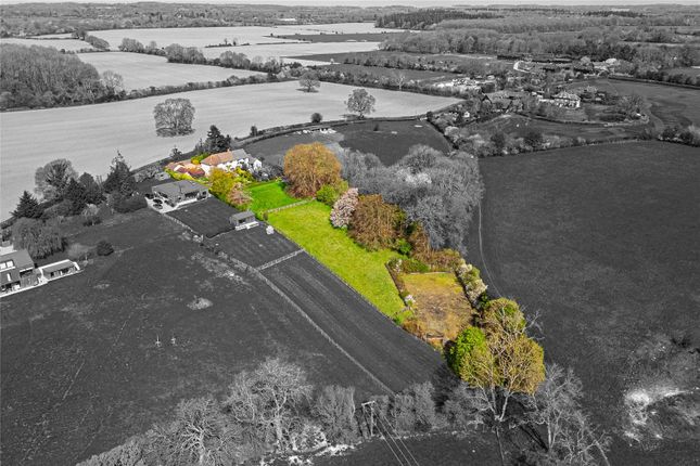 1 Bucklands Field,, Bradden Lane, Hemel Hempstead photo 3