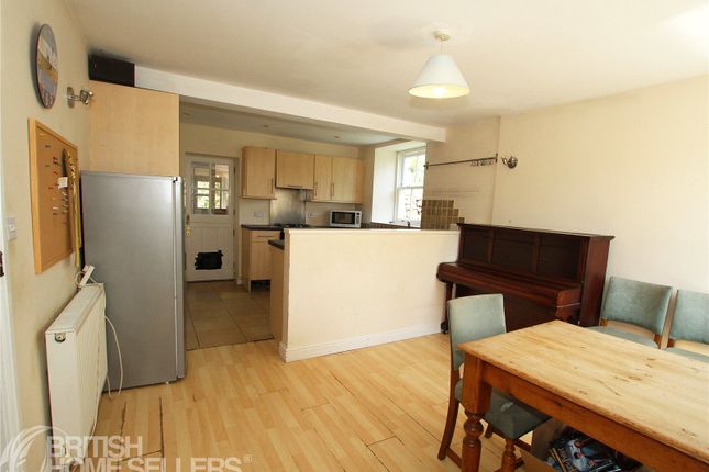 61, The Knoll, Matlock photo 3