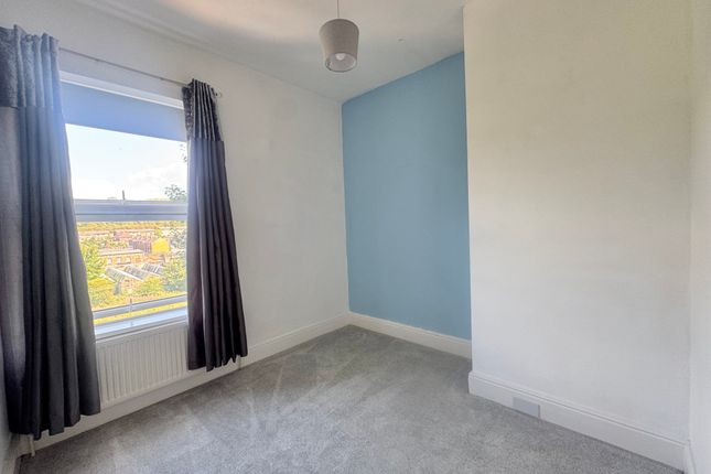 53, Primrose Hill, BATLEY photo 3