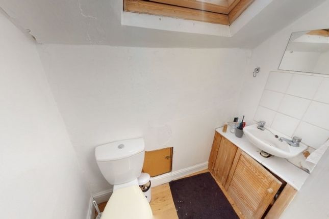 Terraced house to rent in Archery Terrace, University, Leeds