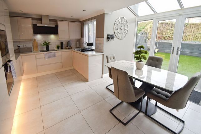 28, Oakdale Grove, Shipley, Bradford photo 4