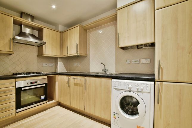 8, Regency Court, Altrincham photo 3