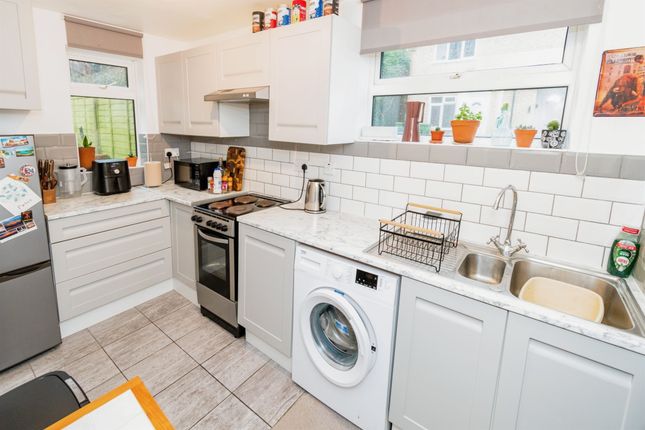 10, Webburn Gardens, Southampton photo 2