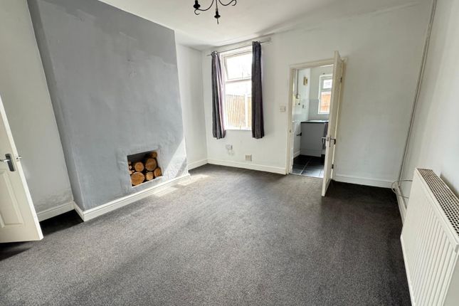 113, Barlborough Road, Chesterfield photo 3