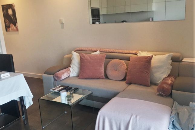 Flat for sale in Lexicon, Book House, City Road, London