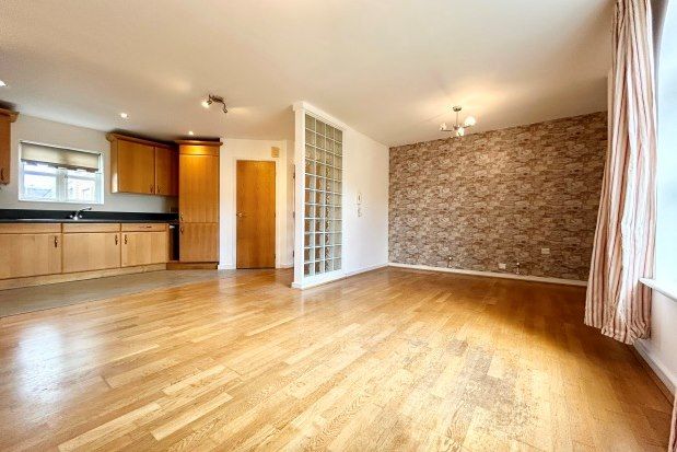 Flat to rent in Sanderling Way, Greenhithe