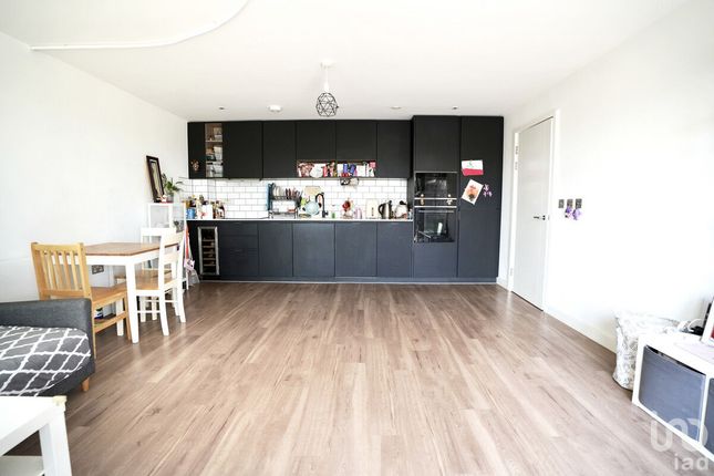 1-bed flat on Flat Flat 129, 13, Beaufort Square, London, £418,000