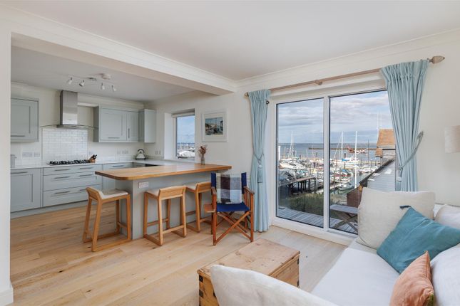 2-bed flat on Birmingham Road, Cowes, £345,000