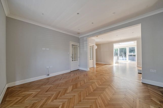 5-bed detached on 257, Barry Road, London, £4,500/mo
