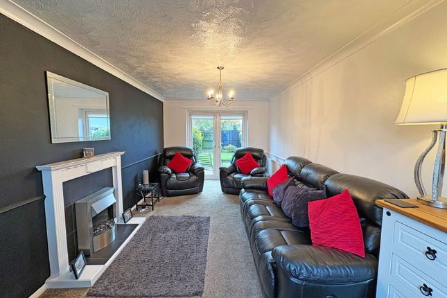 21, Holland Drive, Skegness photo 3