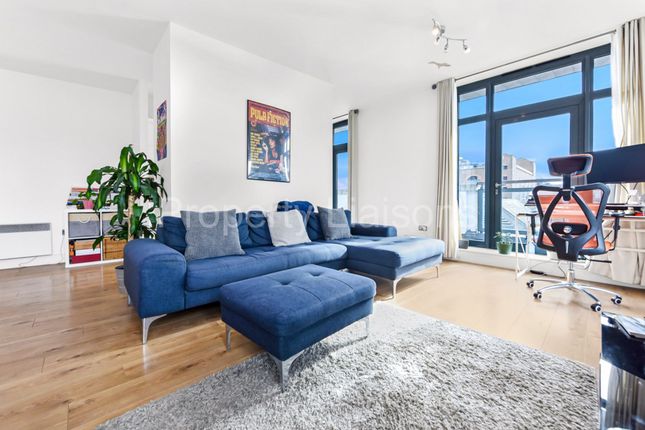 Thumbnail Flat for sale in Eluna Apartments, Wapping Lane, London