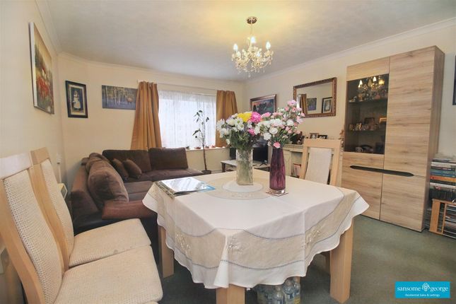 Flat for sale in Burghfield Road, Reading