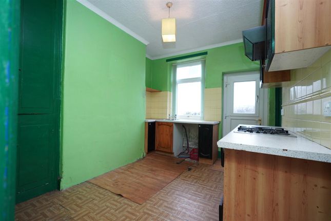 End terrace house for sale in Sheffield Road, Penistone