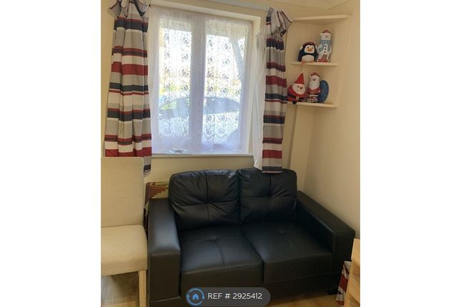 Chervil Close, Feltham photo 3
