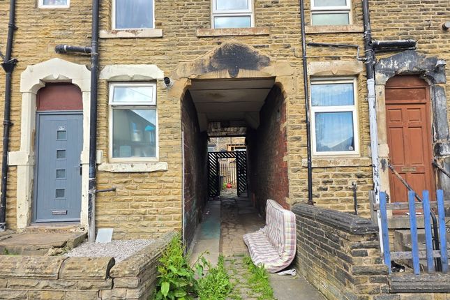 101, Kershaw Street, Bradford photo 2