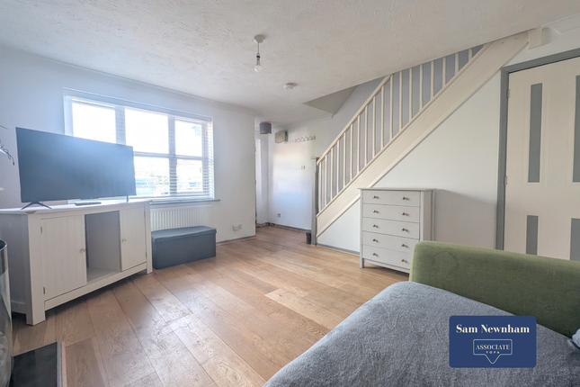 11, Marina Close, East Cowes photo 4