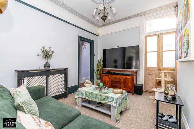 84 Lawrence Road, Southsea photo 4