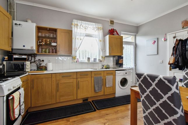 22, Llwynhendy Road, Carmarthenshire photo 4