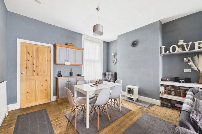 29 Shearing Hill, Nottingham photo 3