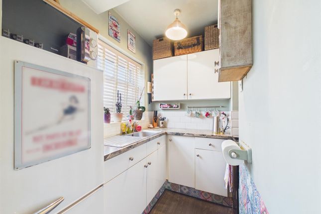 Flat 2 Dana Lodge, 2, Central Avenue, Peacehaven photo 3
