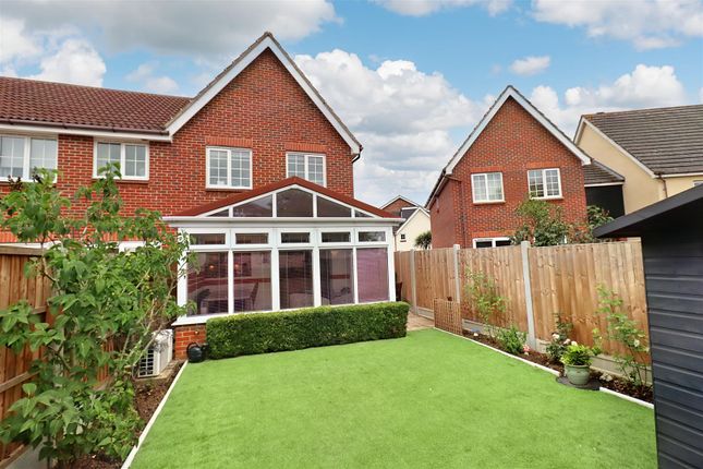 Braiding Crescent, Braintree CM7, 5 bedroom end terrace house for sale ...