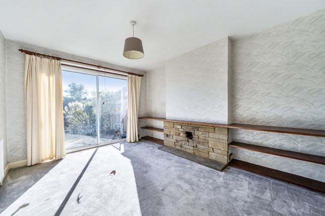 1, Oak Gardens, Croydon photo 2
