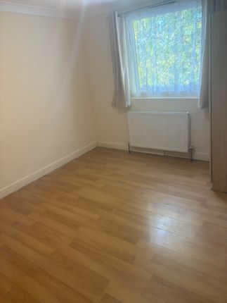 Flat C, London photo 3