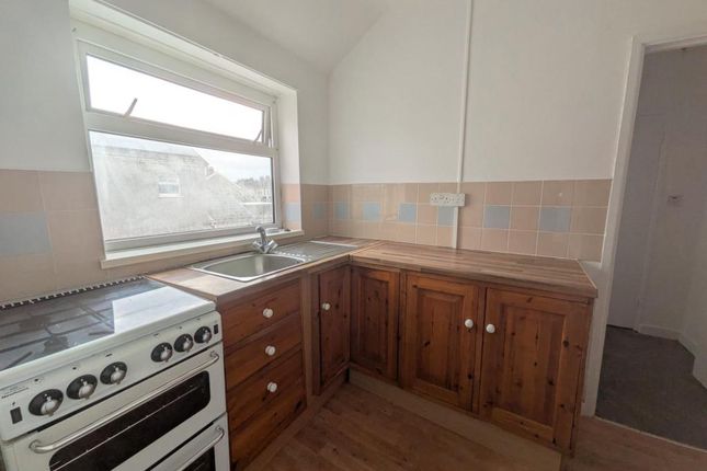 13b Glanmor Road, Llanelli photo 3