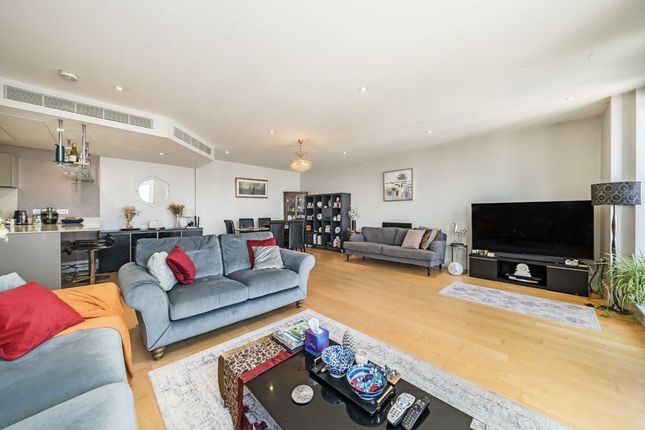 Flat 48, Ensign House, Juniper Drive, London photo 2