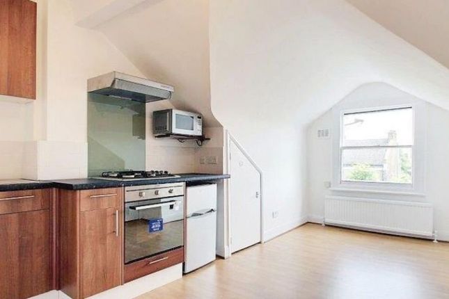 Flat to rent in Fordwych Road, London