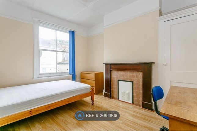 Thumbnail Room to rent in Queens Road, East Sussex