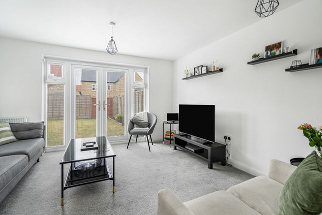 10, Selby Drive, Bicester photo 2
