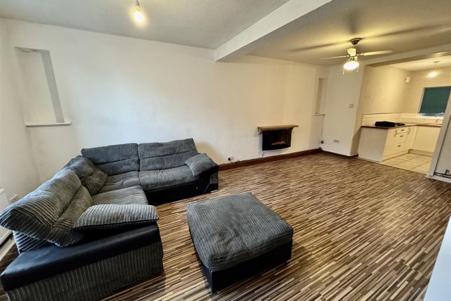 80, Heol Y Gors, Ammanford photo 2